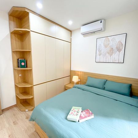 Amazing Housing Lac Long Quan Hanoi Bagian luar foto