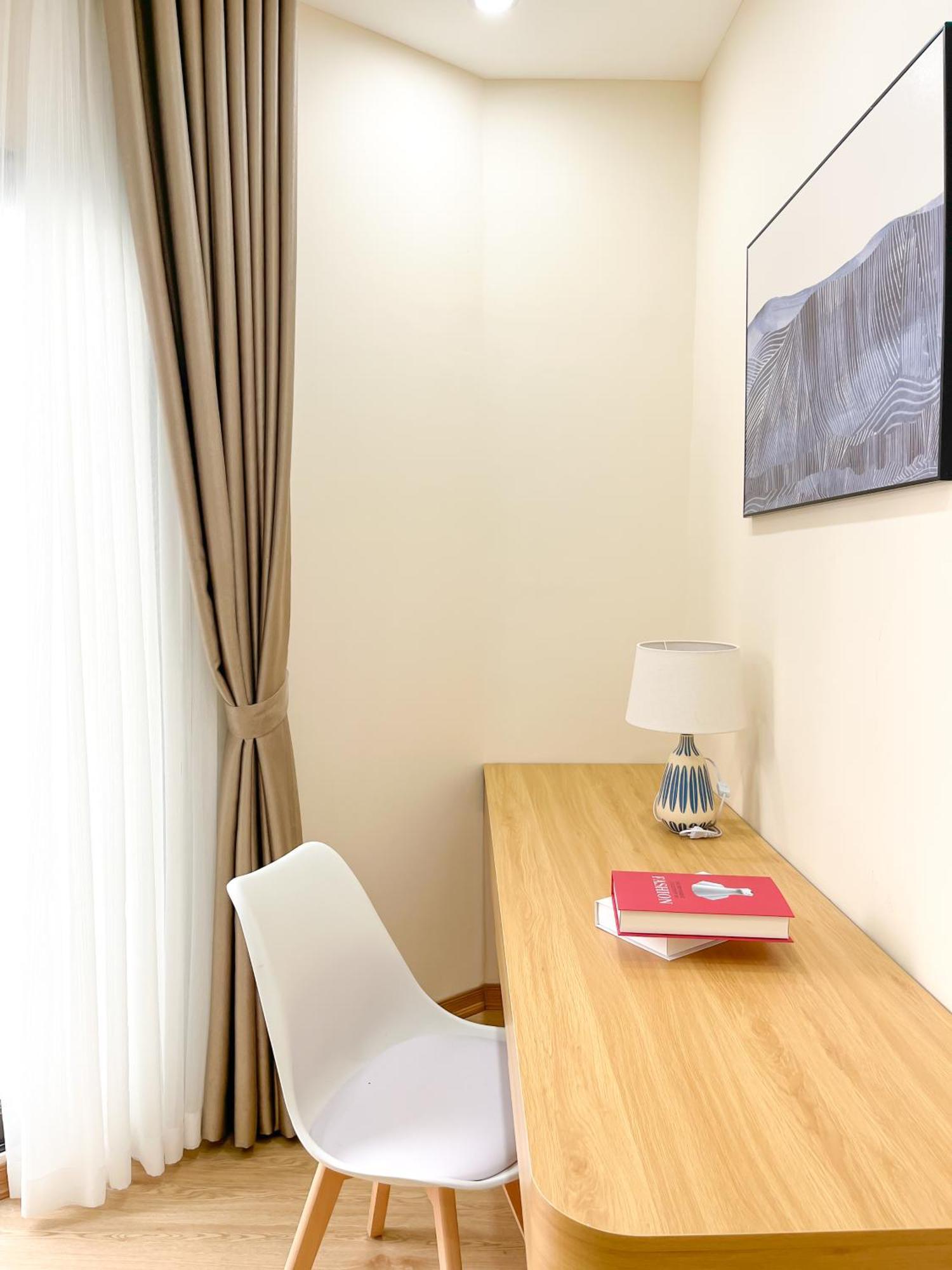 Amazing Housing Lac Long Quan Hanoi Bagian luar foto