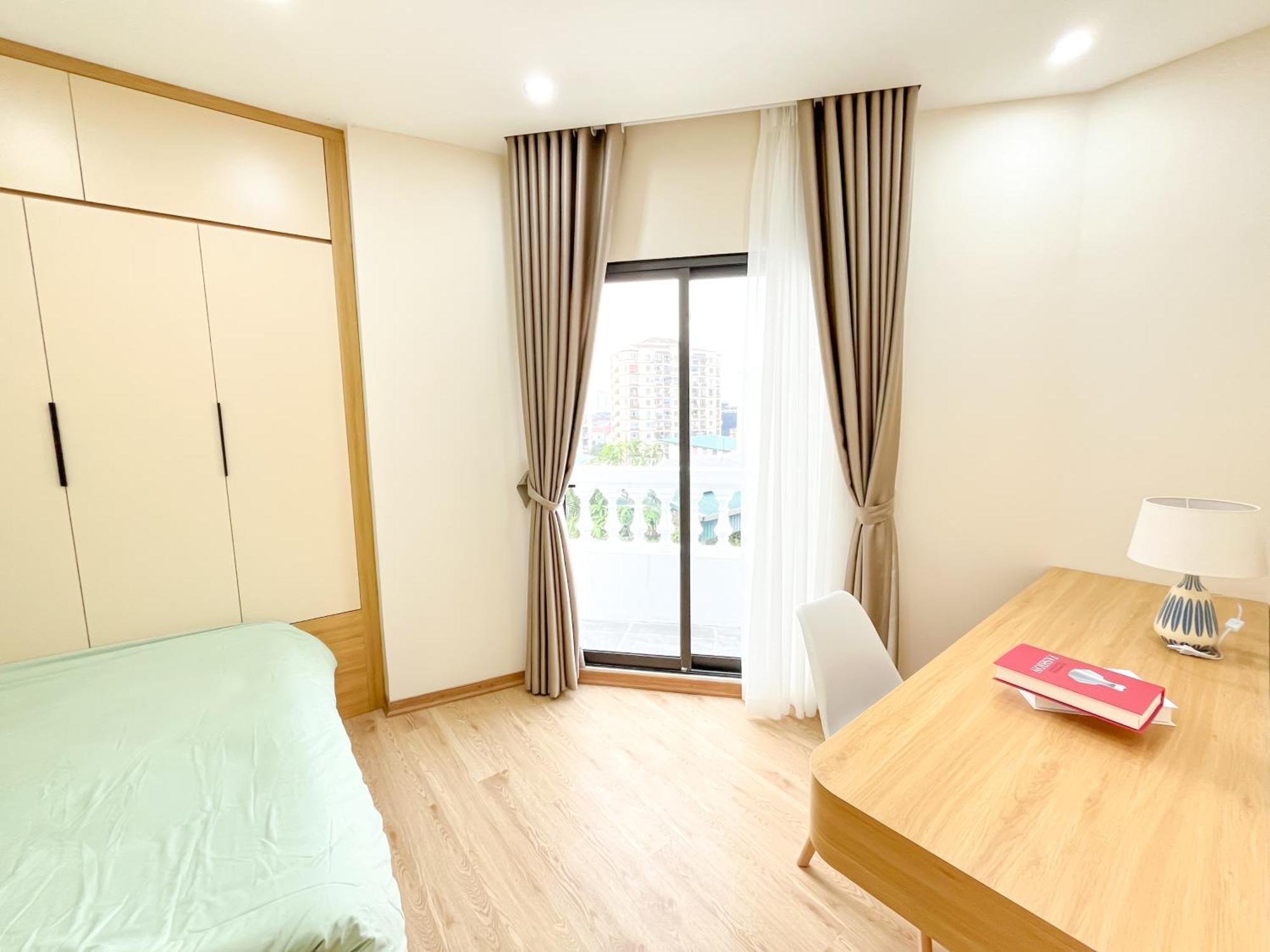 Amazing Housing Lac Long Quan Hanoi Bagian luar foto