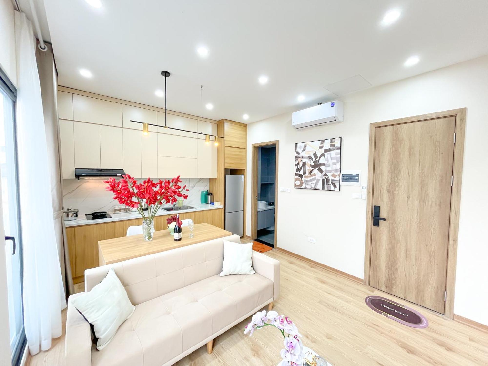 Amazing Housing Lac Long Quan Hanoi Bagian luar foto
