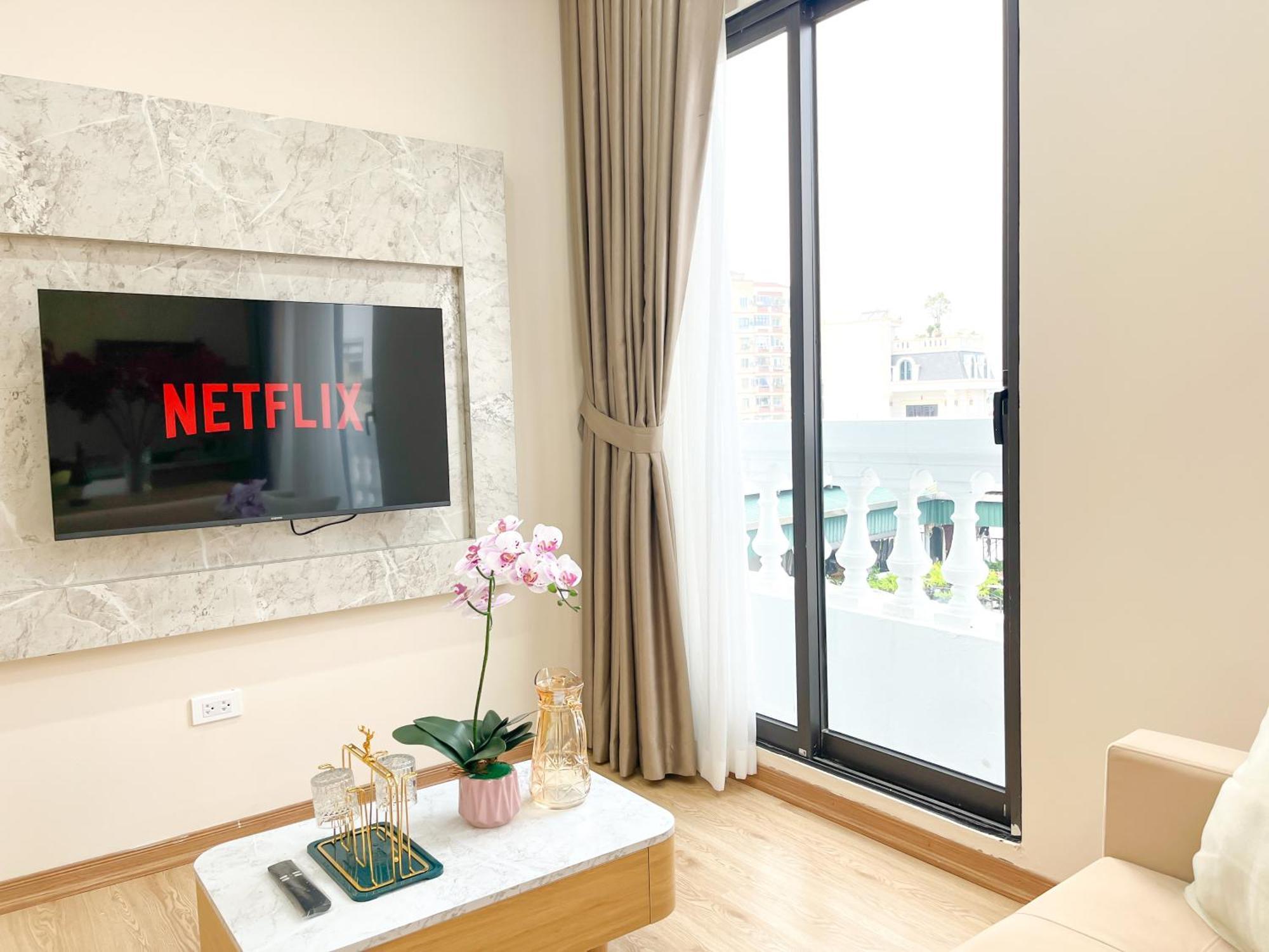 Amazing Housing Lac Long Quan Hanoi Bagian luar foto