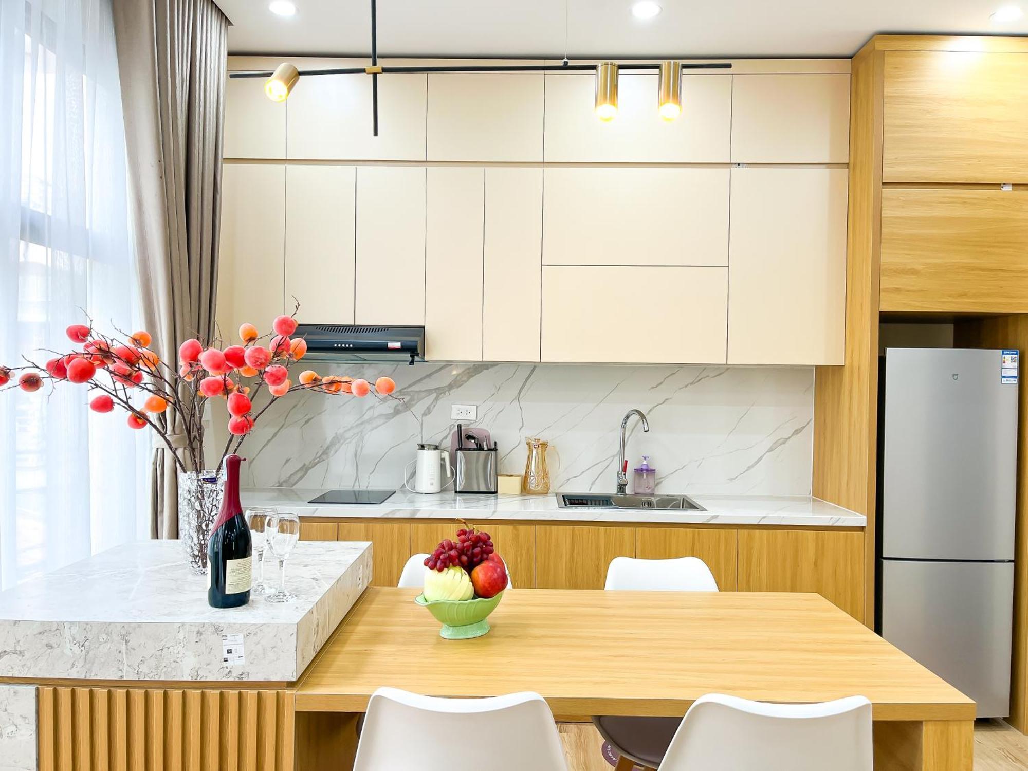 Amazing Housing Lac Long Quan Hanoi Bagian luar foto
