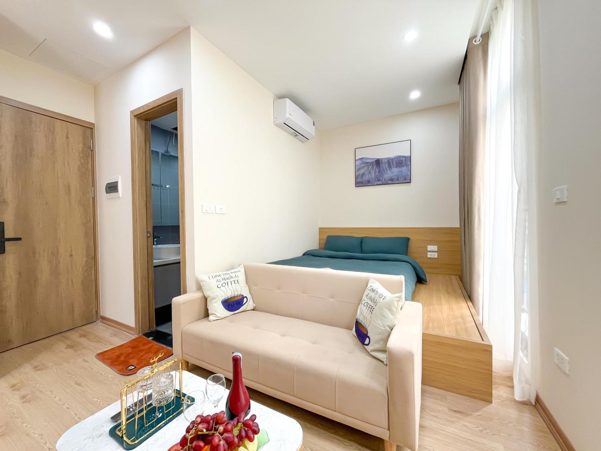 Amazing Housing Lac Long Quan Hanoi Bagian luar foto