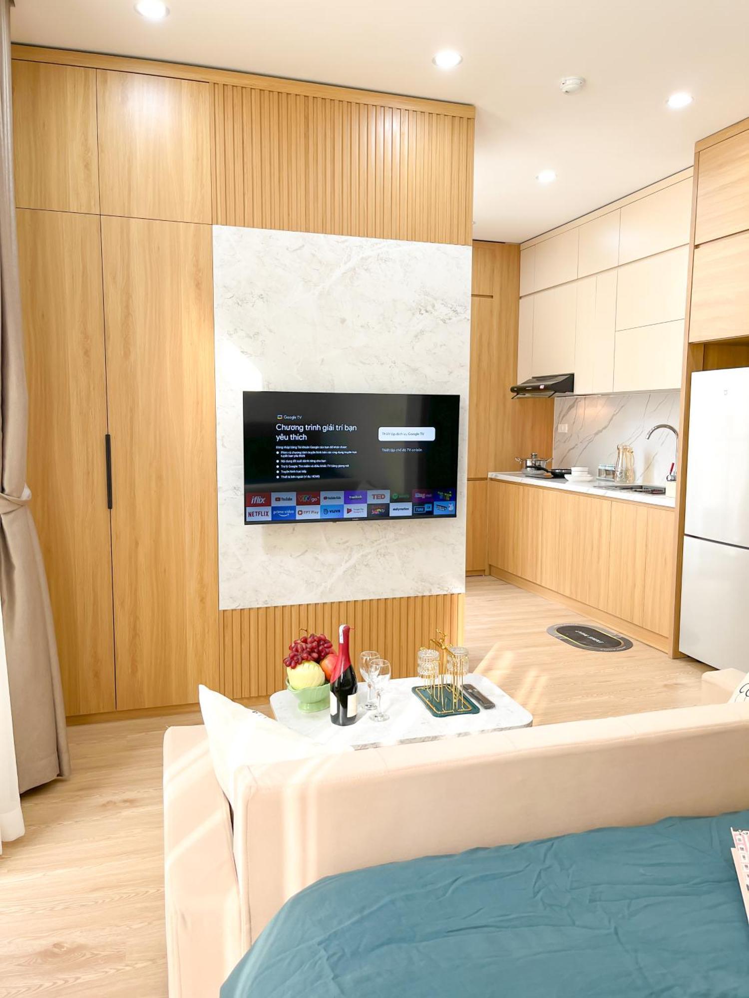 Amazing Housing Lac Long Quan Hanoi Bagian luar foto