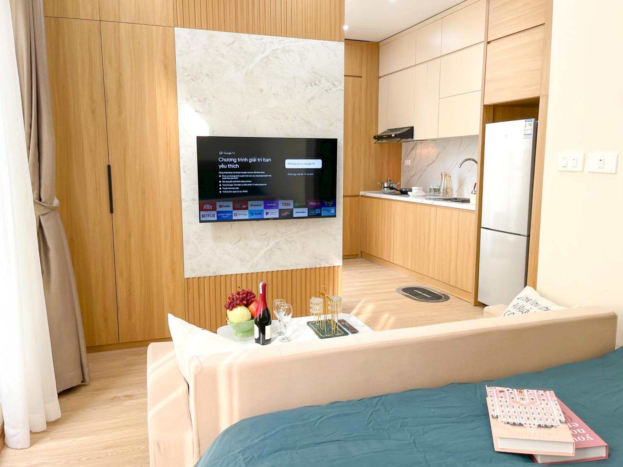 Amazing Housing Lac Long Quan Hanoi Bagian luar foto
